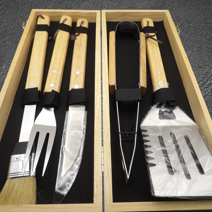 Grill Master BBQ Tool Set – Custom Engraved Wooden Box
